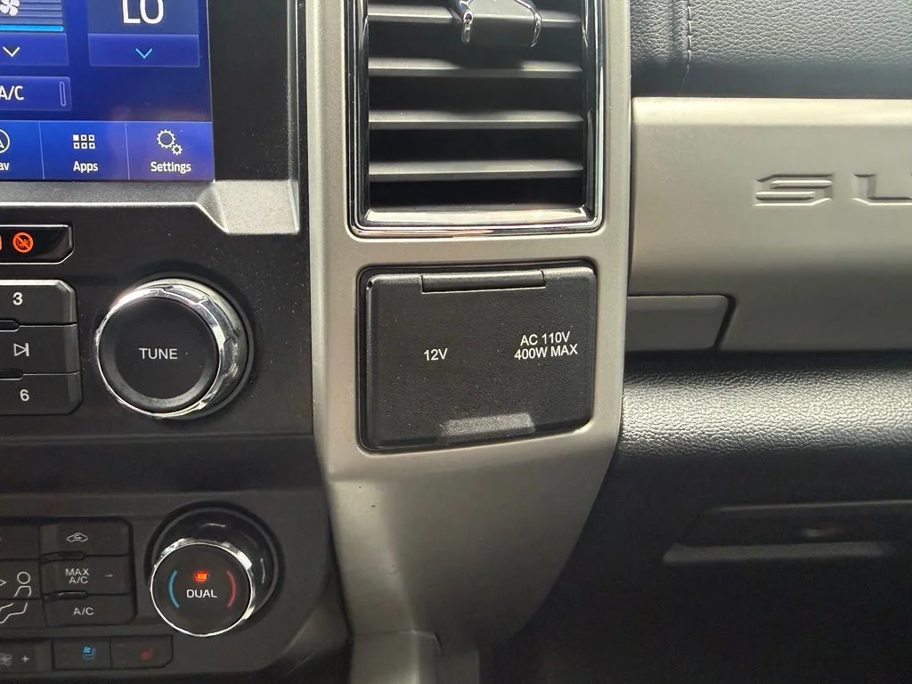 Used 2021 Red Metallic Ford Lariat image 35