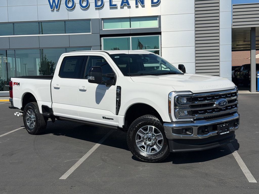 New 2026 Star White Metallic Tri-Coat Ford F-250® Lariat® image 2