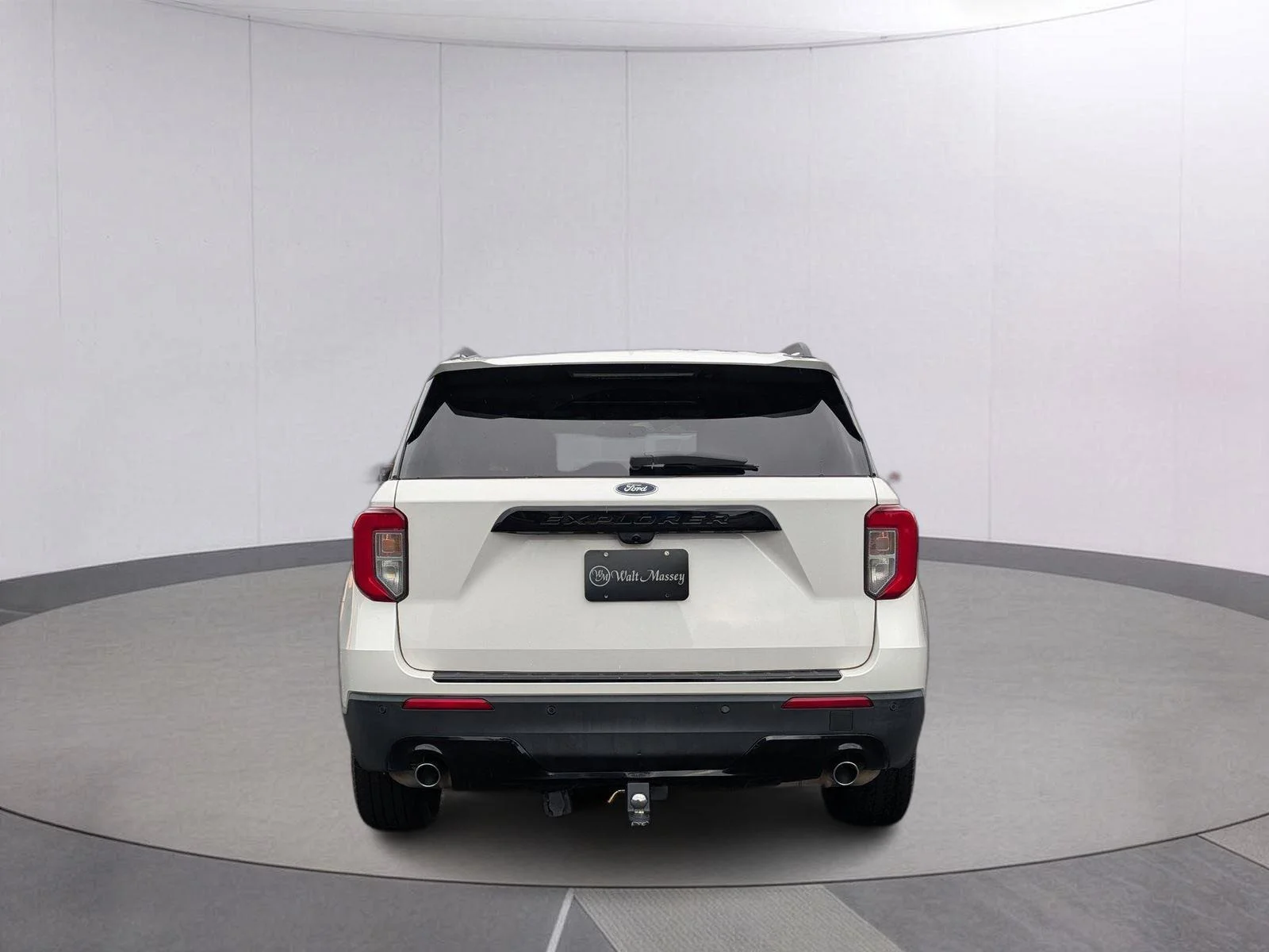 Used 2022 Star White Metallic Tri-Coat Ford ST-Line image 4