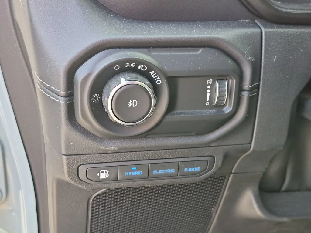 Used 2024 Gray Jeep Sahara 4xe image 14