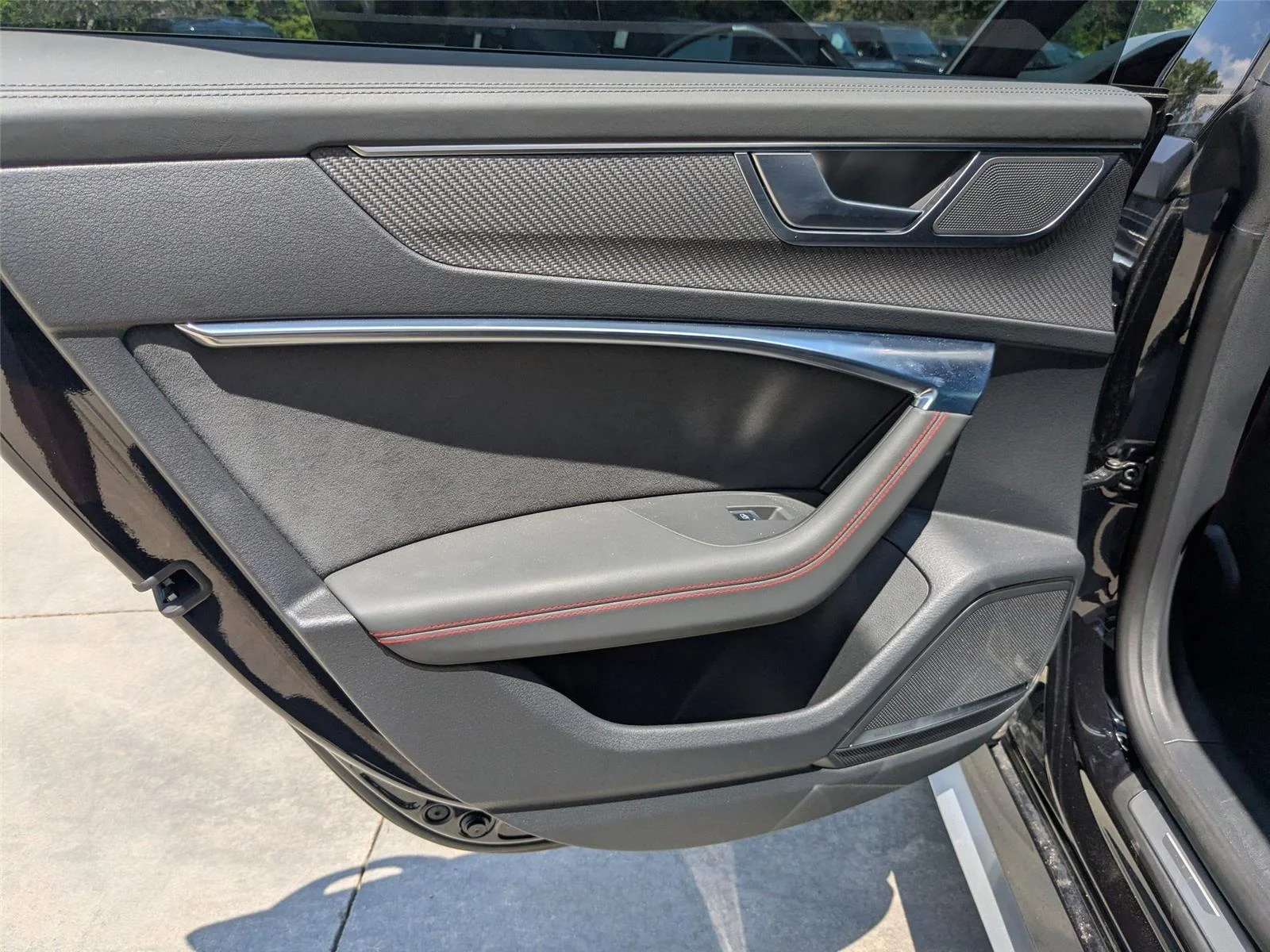 Used 2022 Sebring Black Crystal Effect AUDI  image 26