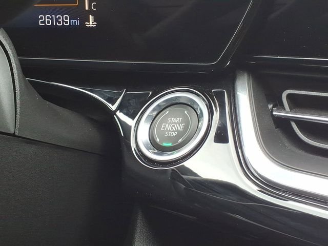 Used 2025 White Chevrolet 2RS image 32