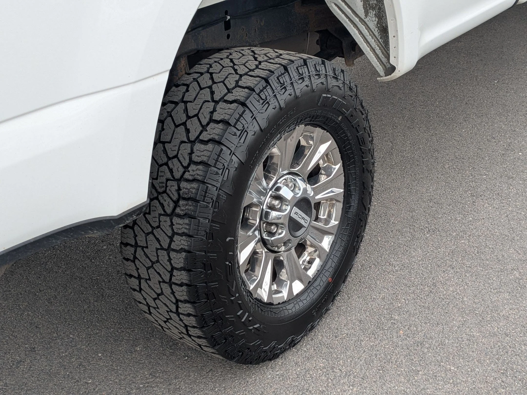 Used 2017 Oxford White Ford XL image 12