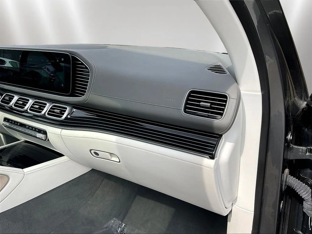 Used 2023 Cirrus Silver Metallic Mercedes-Benz Maybach GLS 600 image 26