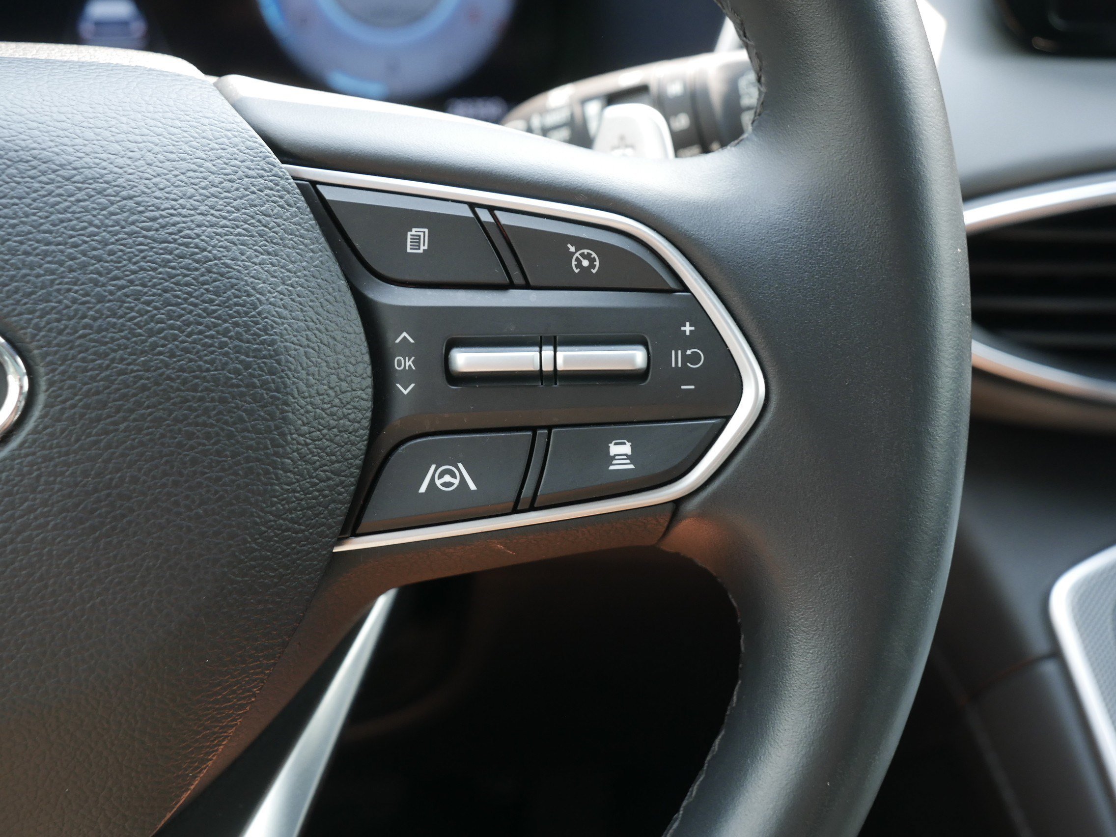 Certified Used 2023 Twilight Black Hyundai SEL image 30