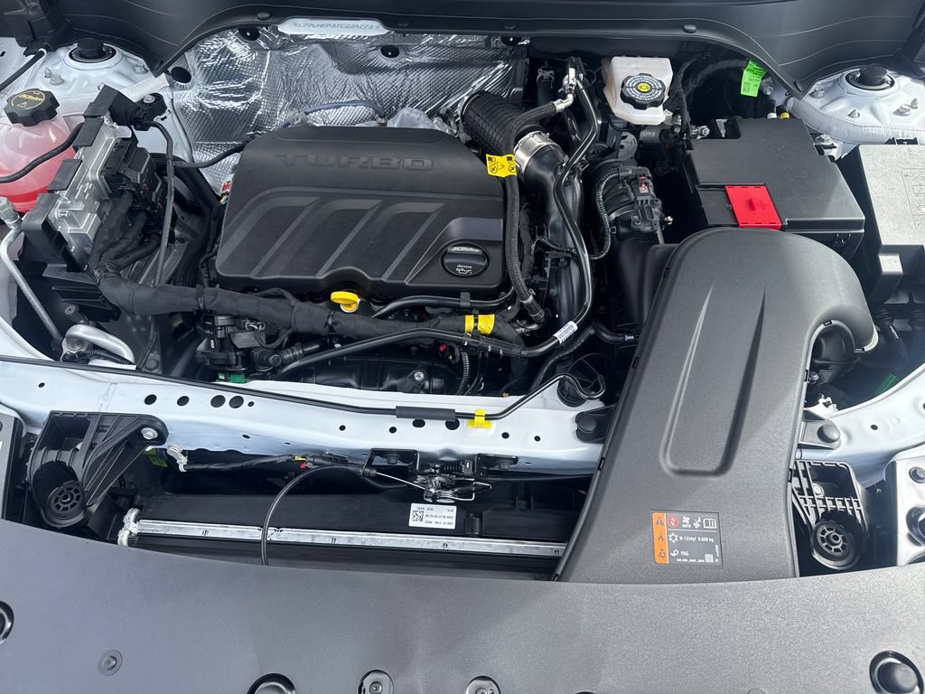 New 2026 Summit White Chevrolet LT image 20