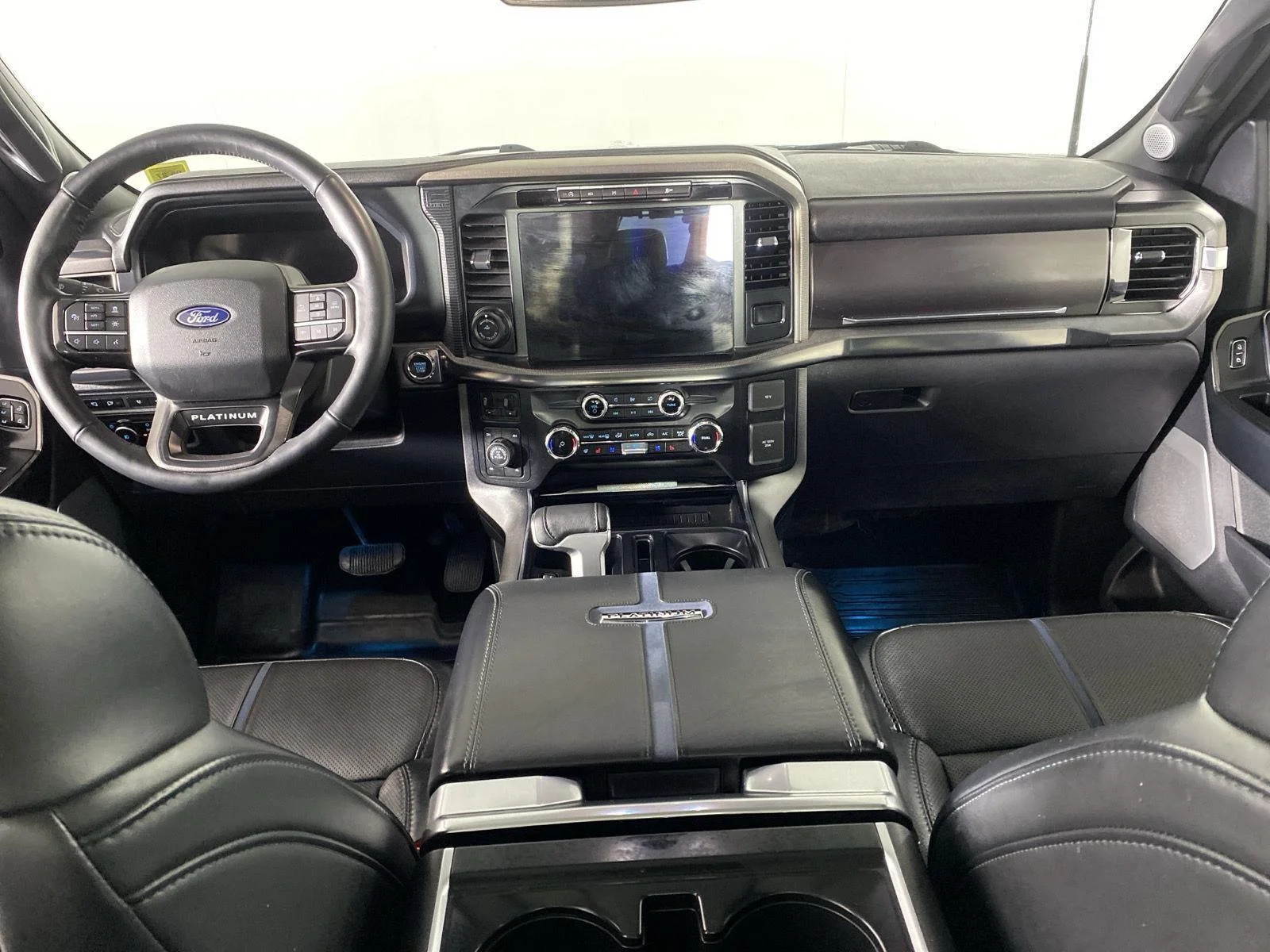 Used 2024 Agate Black Ford Platinum image 2