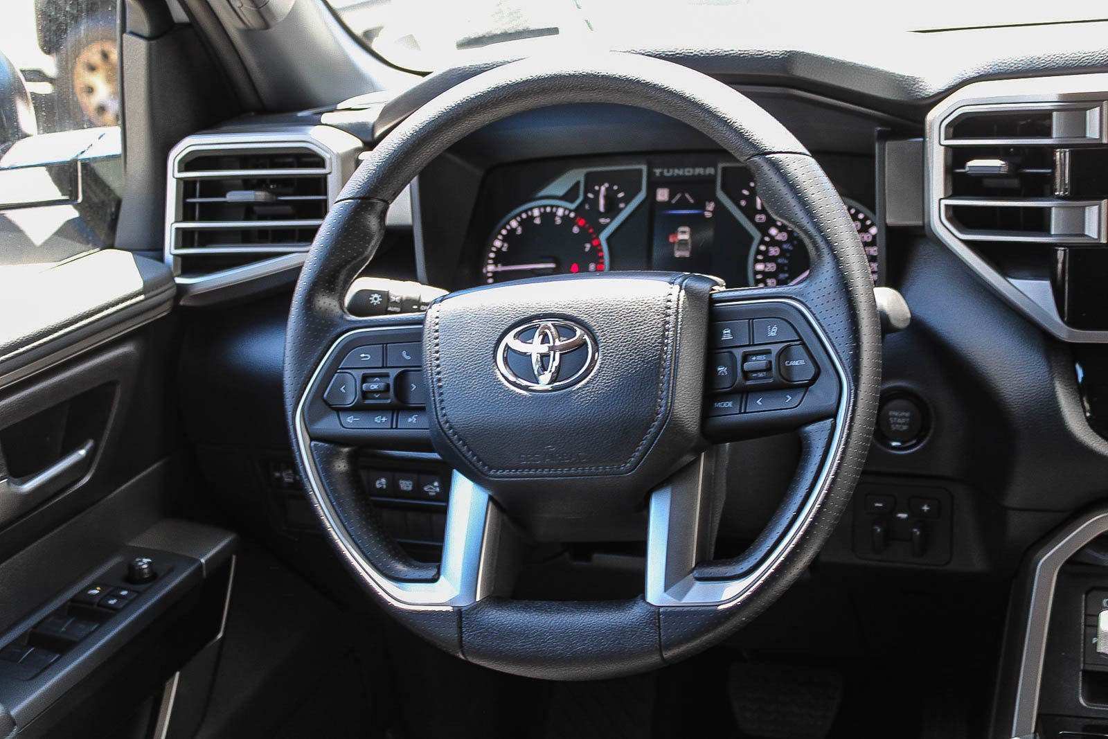 New 2026 Ice Cap Toyota  SR5 image 18
