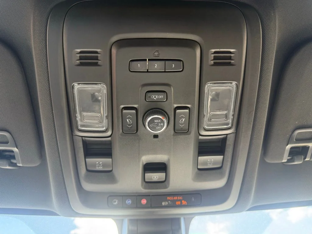 Used 2021 Red GMC SLT image 35