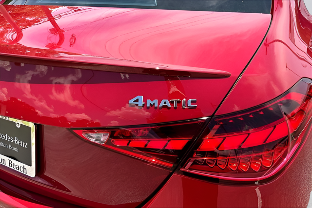 New 2026 MANUFAKTUR Patagonia Red Metallic Mercedes-Benz C 300 image 24
