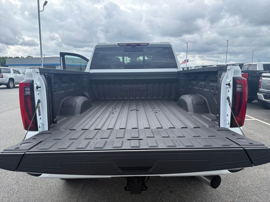 Used 2025 White GMC Denali image 13