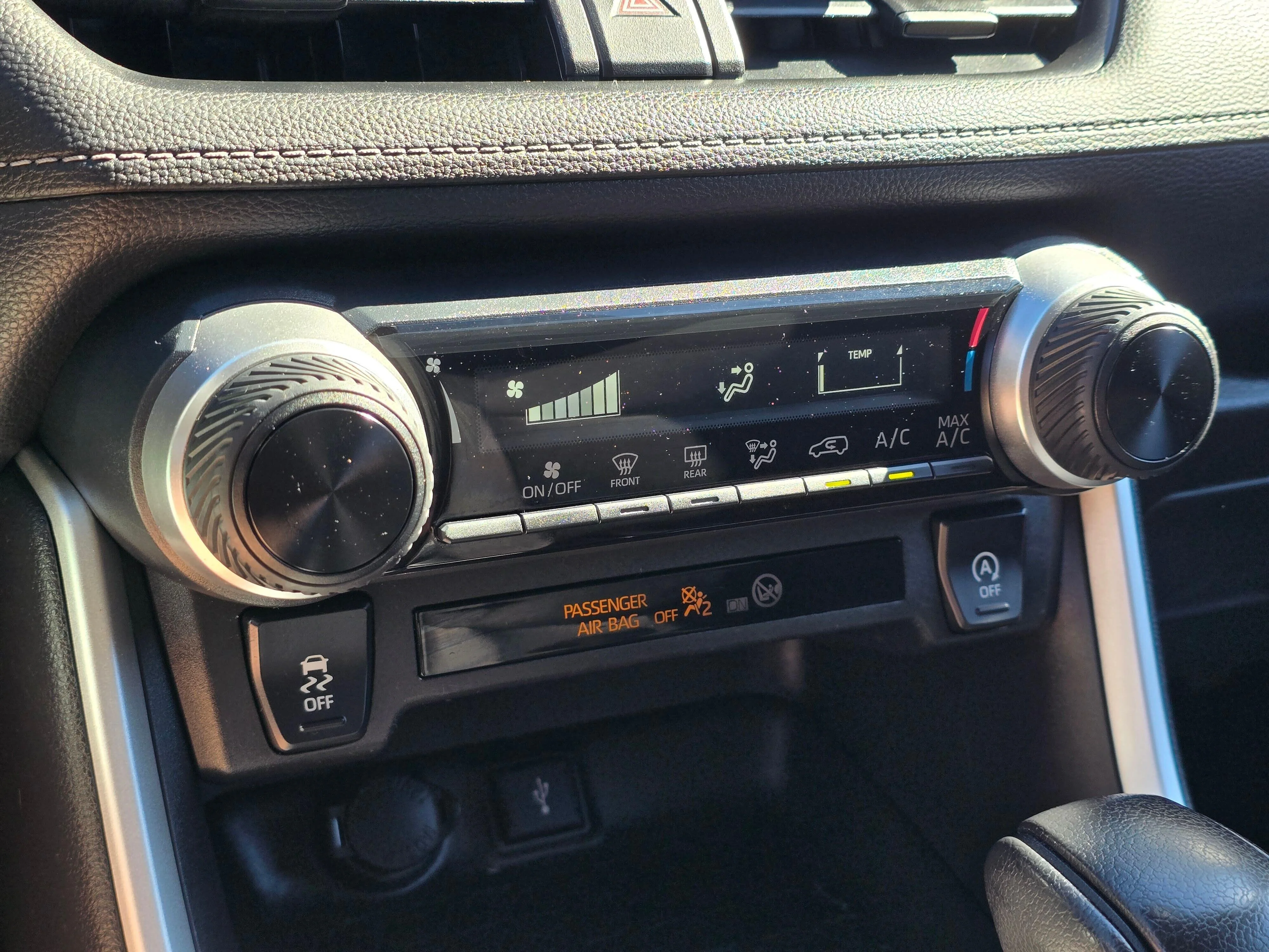 Used 2020 Magnetic Gray Metallic Toyota LE image 21