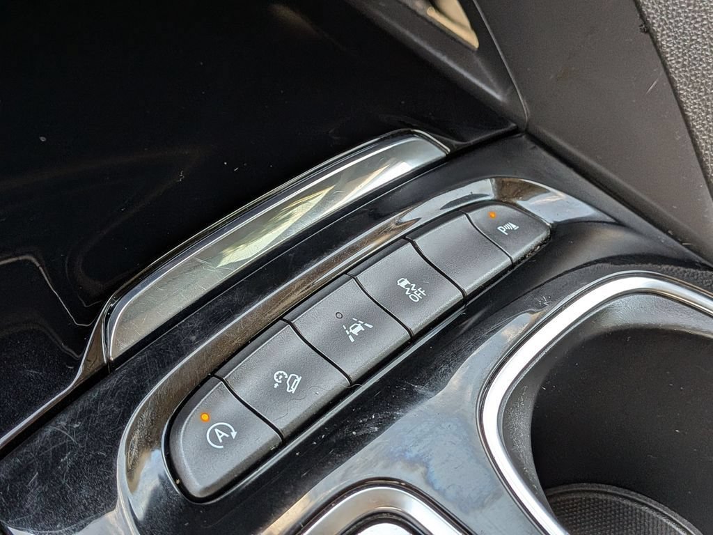 Used 2023 Gray Buick Preferred image 31
