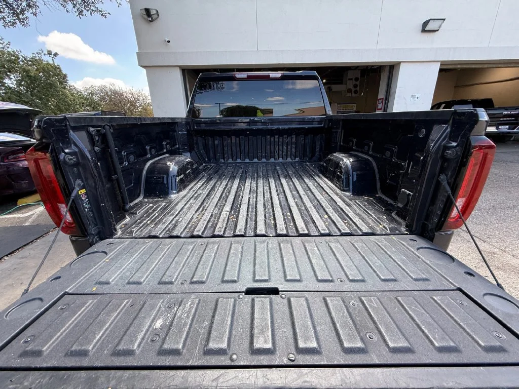 Used 2025 Silver GMC SLT image 19