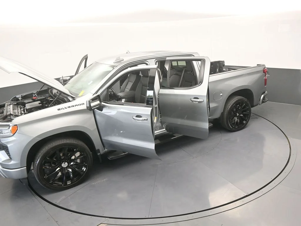 Used 2025 Sterling Gray Metallic Chevrolet LTZ image 80