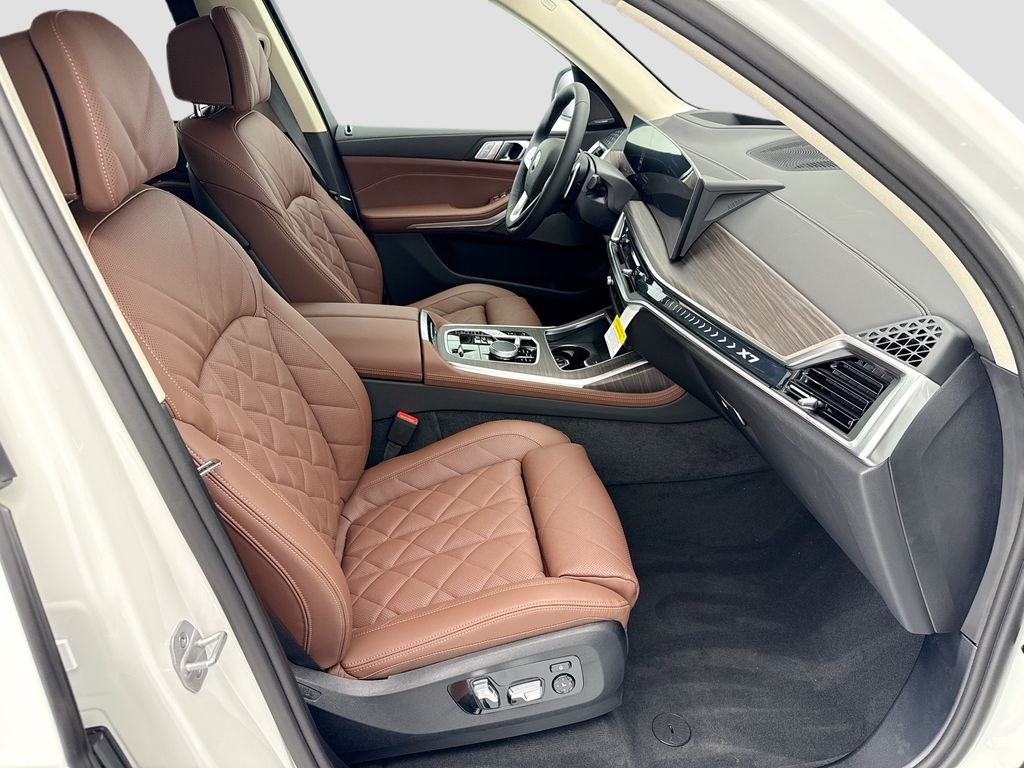 New 2027 Alpine White BMW xDrive40i image 19