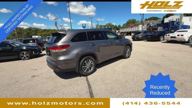 2017 Toyota Highlander XLE - Photo 8