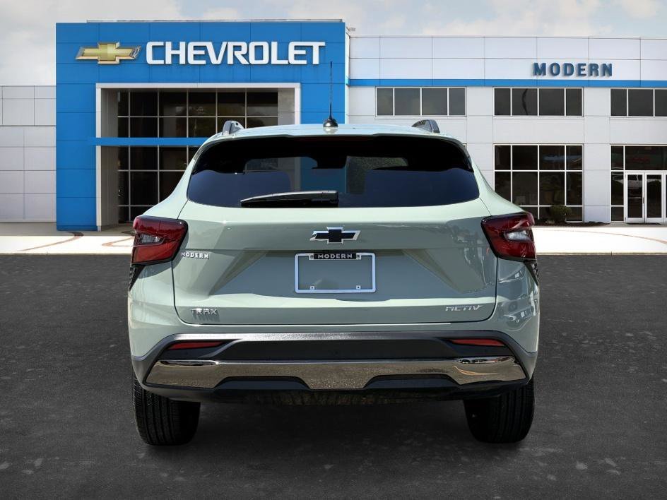 Used 2026 Cacti Green Chevrolet ACTIV image 4