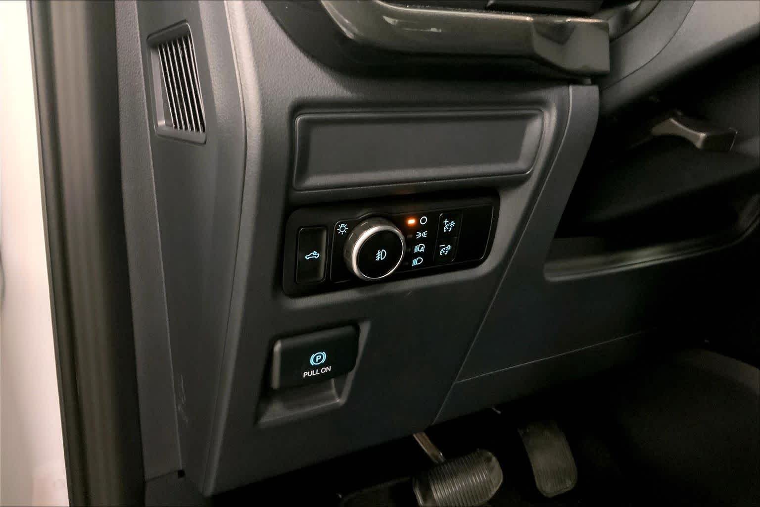 New 2026 Oxford White Ford STX image 18