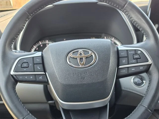 2023 Toyota Highlander XLE - Photo 28