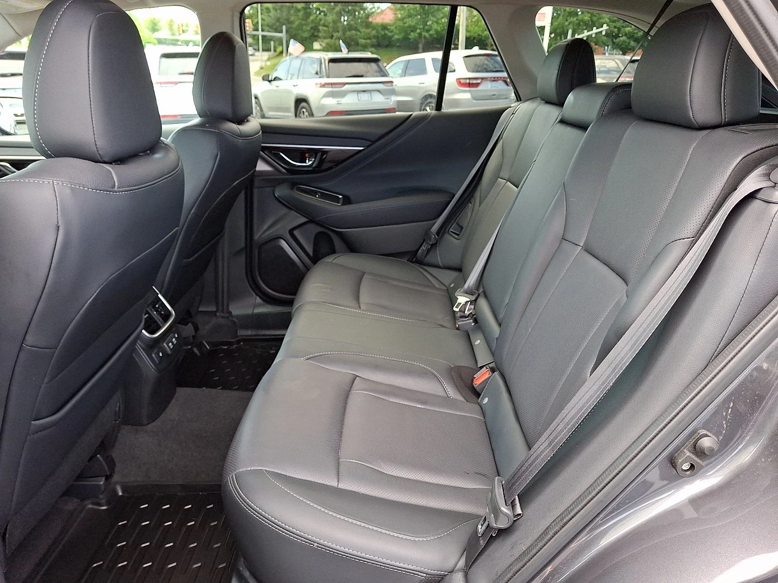 Used 2021 Magnetite Gray Metallic Subaru Limited image 11