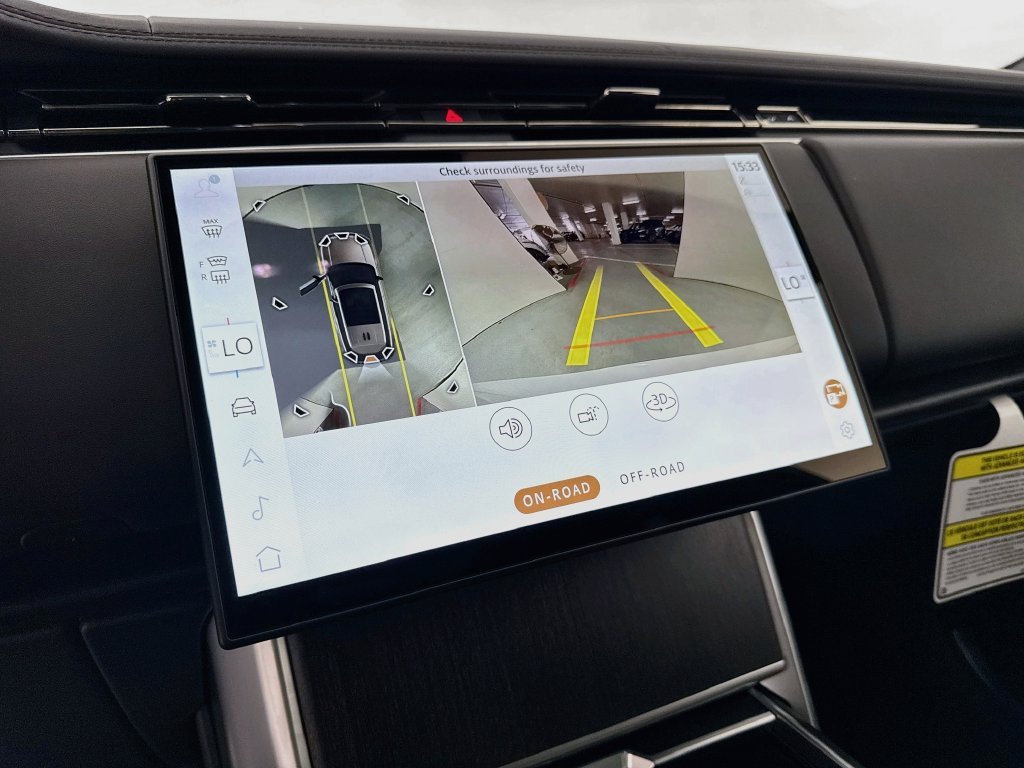 New 2027 Fuji White Land Rover SE image 14