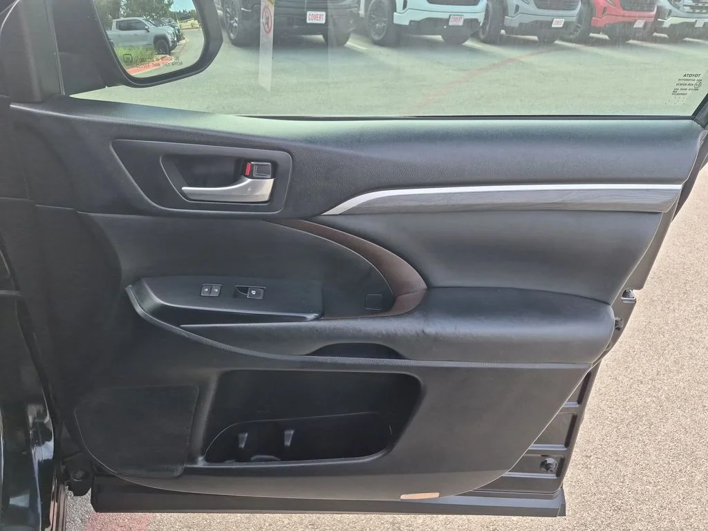 Used 2018 Black Toyota Limited image 33