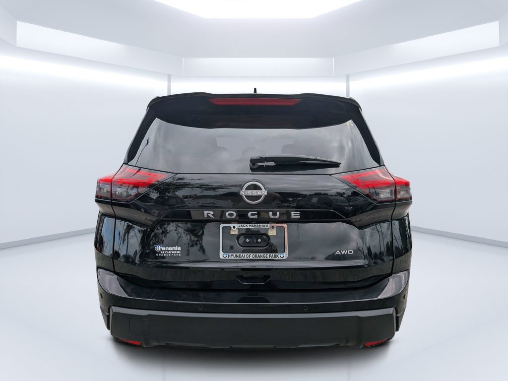 Used 2025 Black Nissan SV image 5
