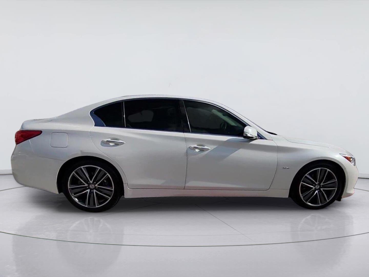 2016 INFINITI Q50 Premium - Photo 34