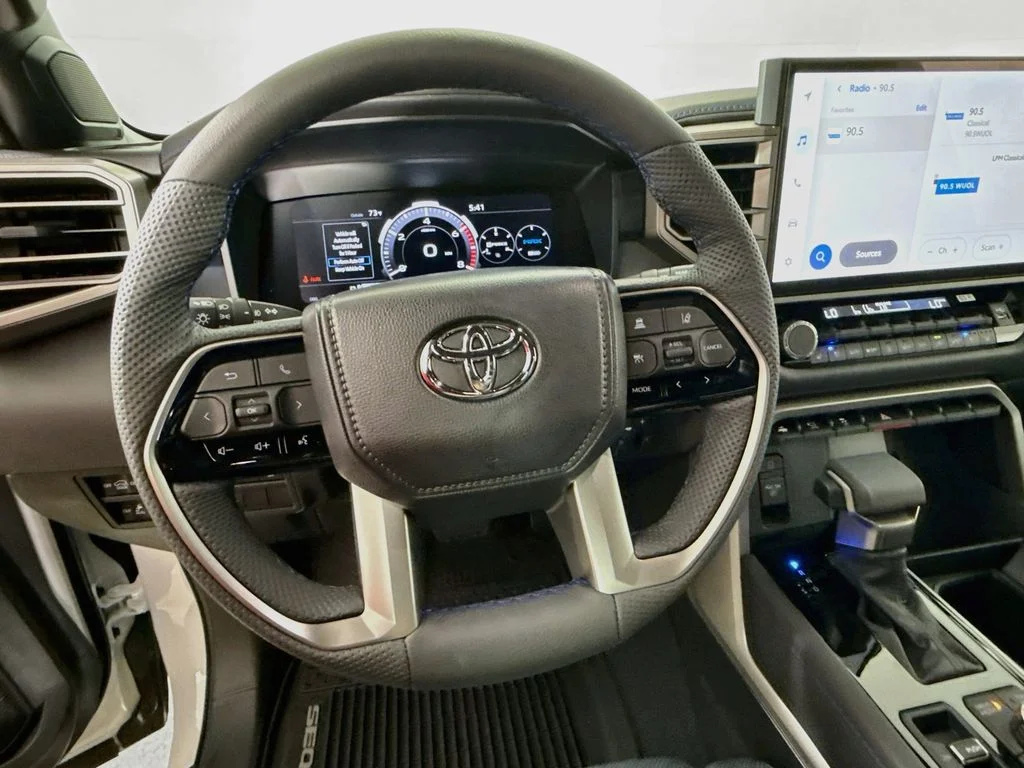 New 2026 Wind Chill Pearl Toyota Platinum image 11