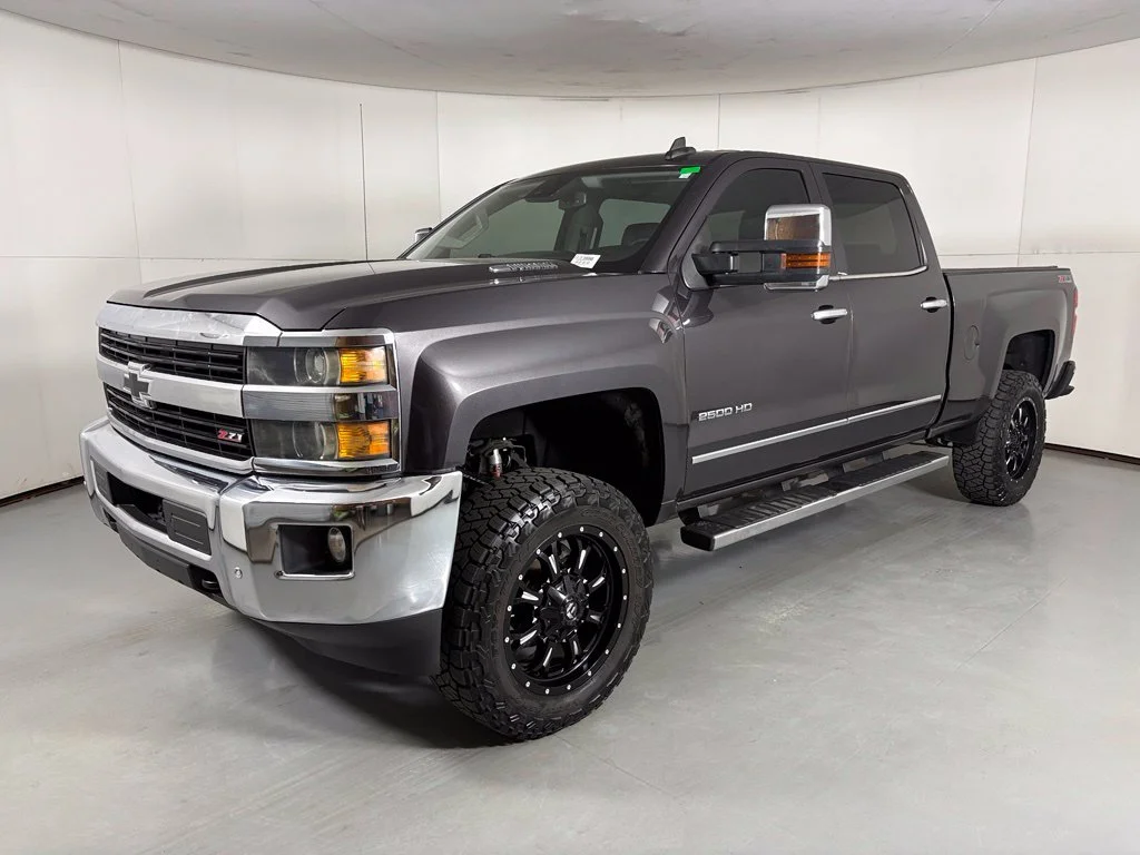 Used 2015 Gray Chevrolet LTZ image 4