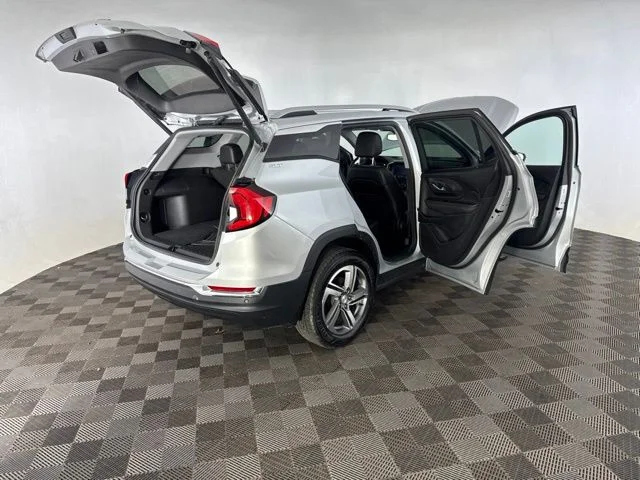 Used 2021 Silver GMC SLT image 16