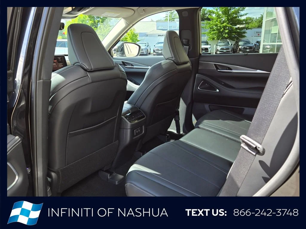 Certified Used 2026 Black INFINITI LUXE image 21