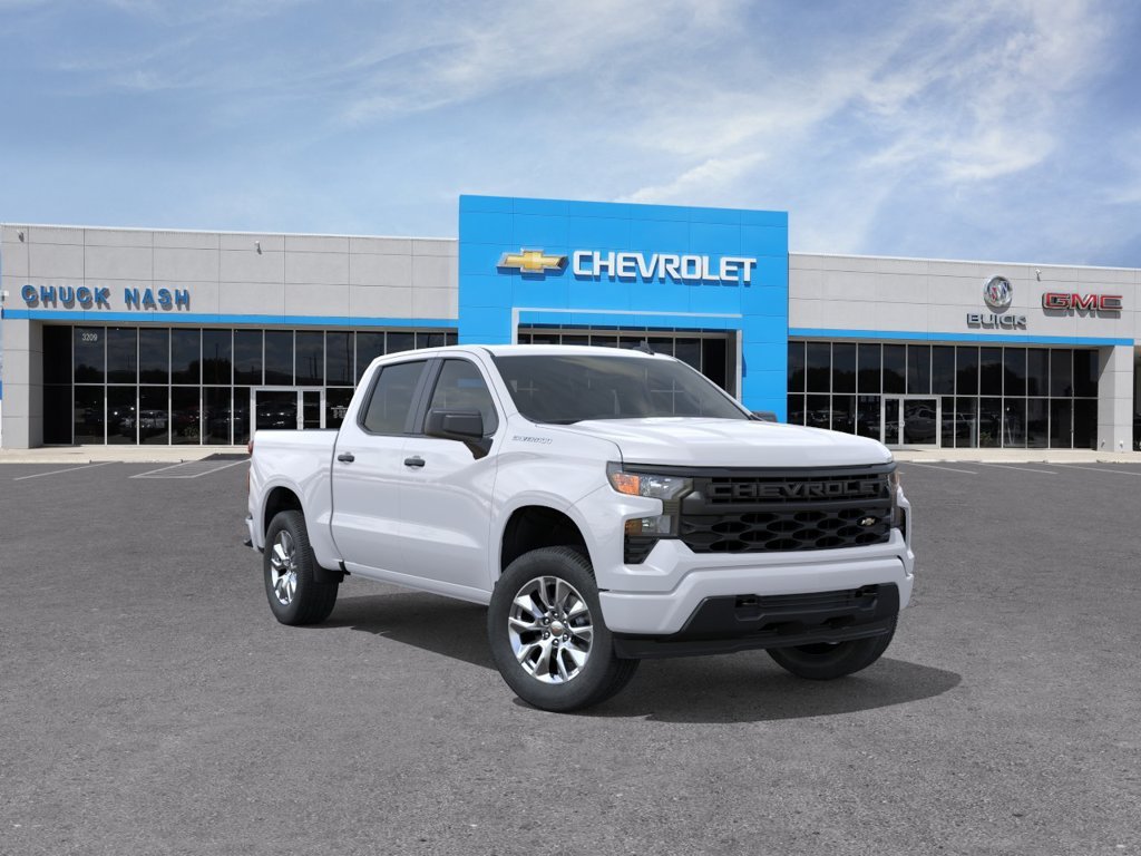 New 2026 Summit White Chevrolet Custom image 1