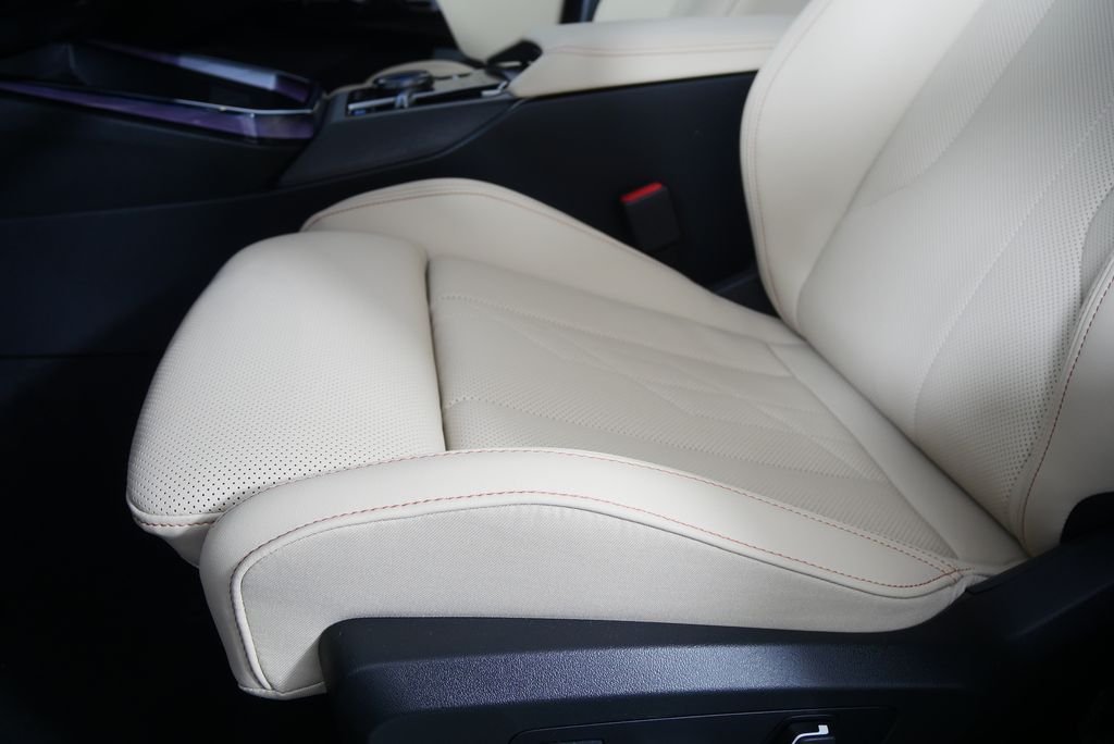 Used 2026 Black Sapphire Metallic BMW 30 xDrive image 10