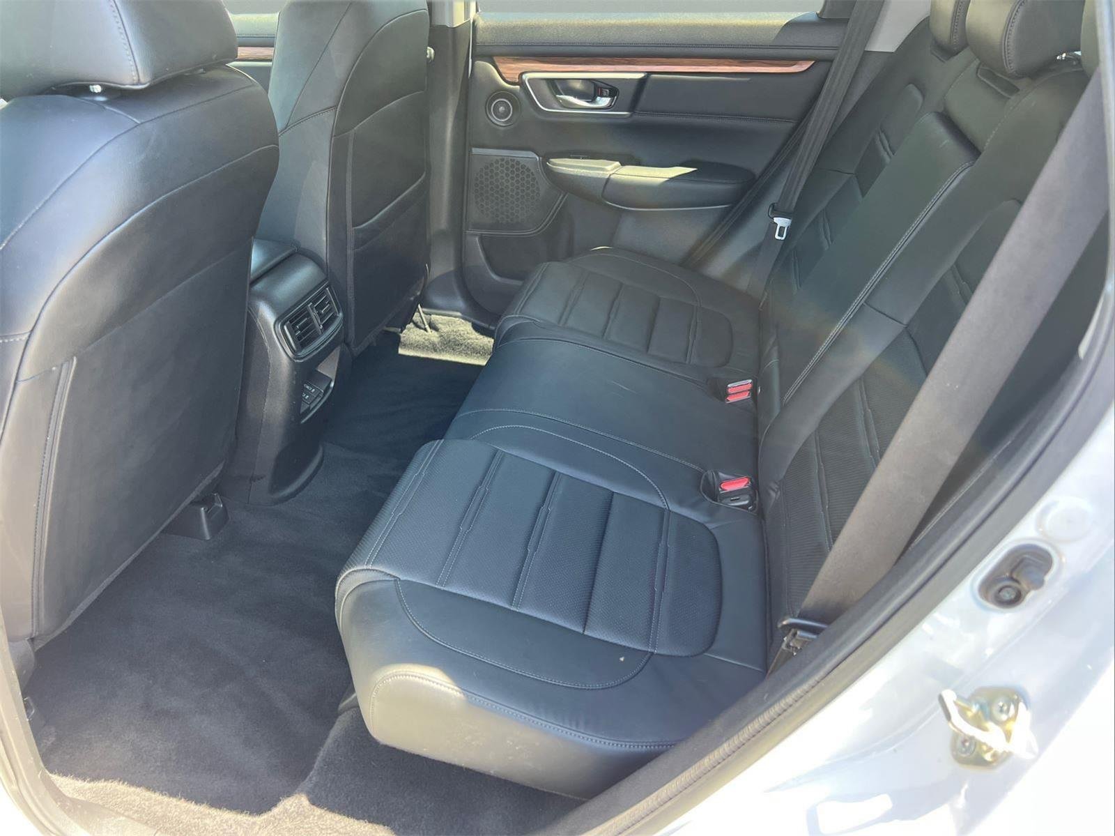 Used 2020 Platinum White Pearl Honda EX-L image 17
