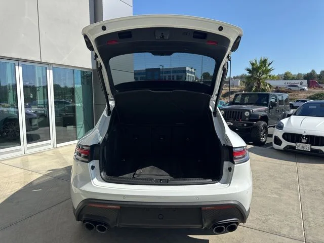 2022 Porsche Macan Base - Photo 10