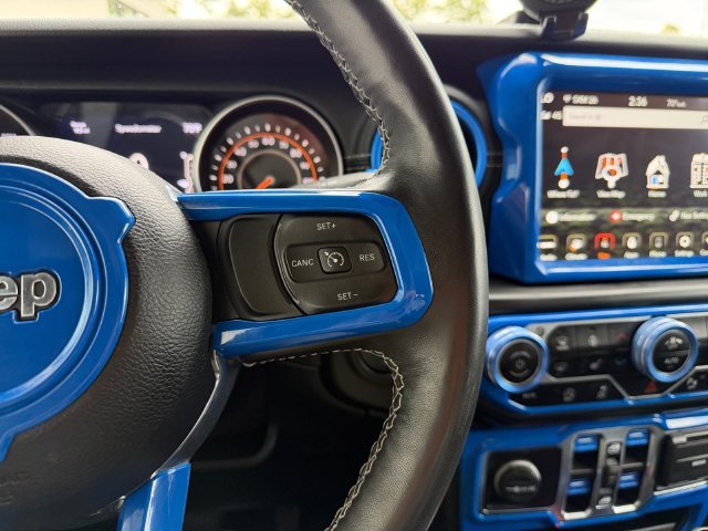 Used 2020 Black Jeep Overland image 12