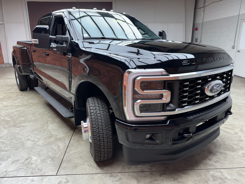 New 2026 Black Ford Platinum image 8