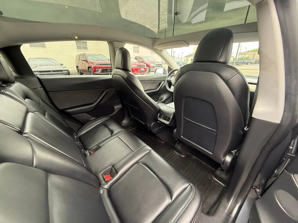 Used 2021 Black Tesla Long Range image 13
