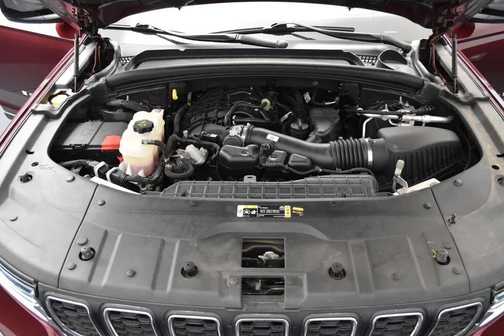 Used 2024 Red Jeep Laredo image 46