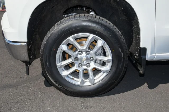 Used 2022 White Chevrolet LT image 11