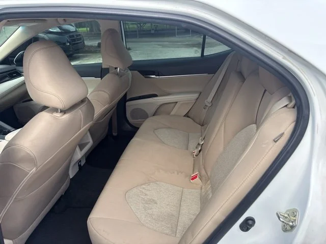 Used 2020 White Toyota LE image 10