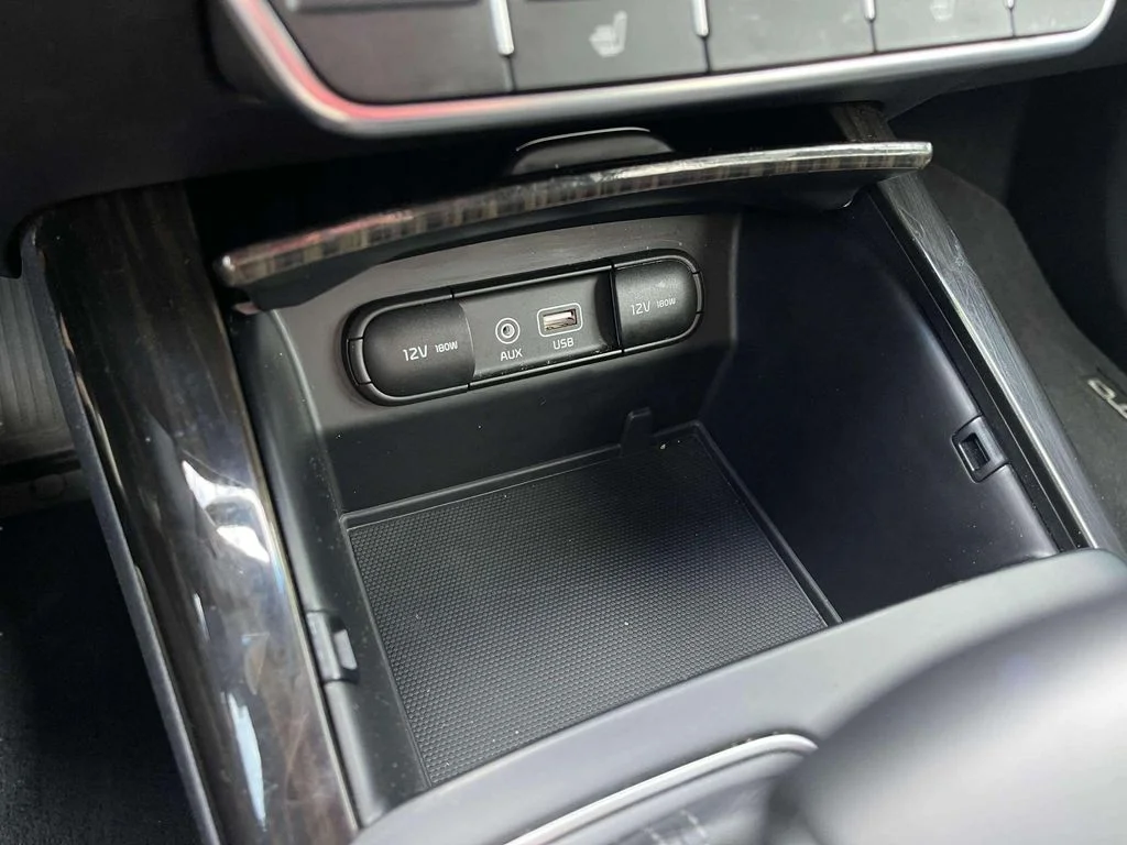 Used 2019 Ebony Black Kia EX image 13