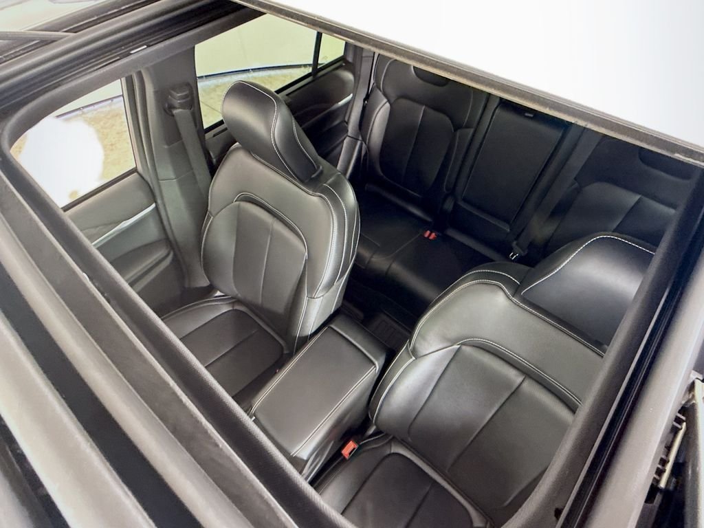 Used 2024 Silver Zynith Jeep 4xe image 3