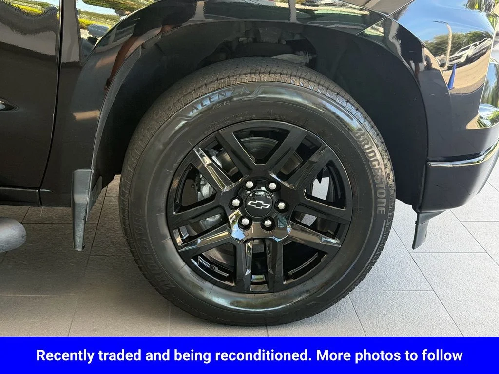 Used 2023 Black Chevrolet Custom image 9