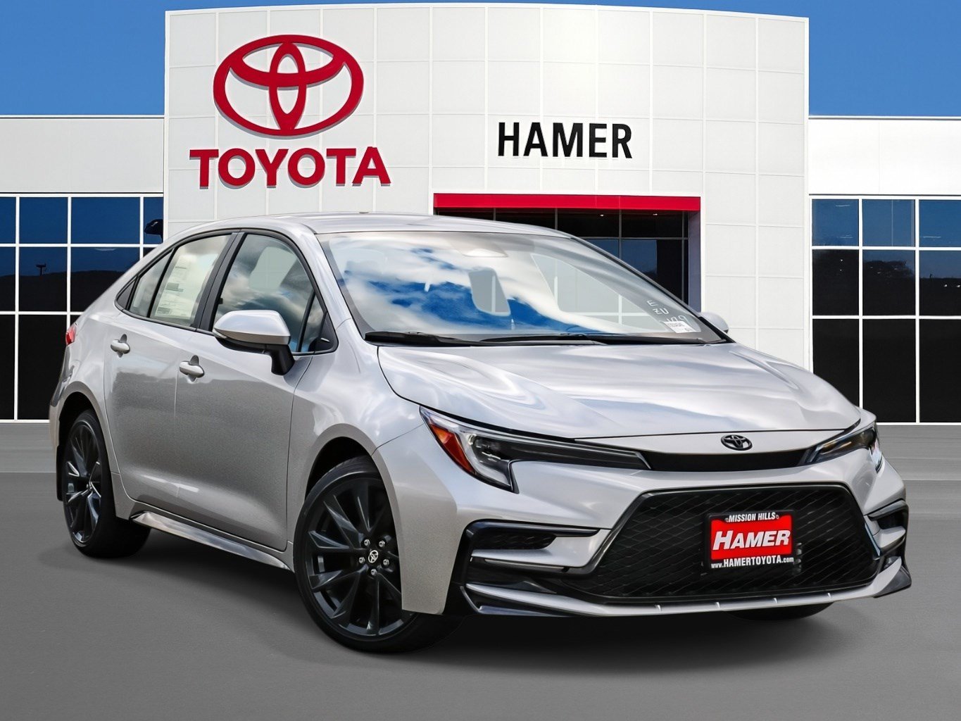New 2027 Classic Silver Metallic Toyota  SE image 1