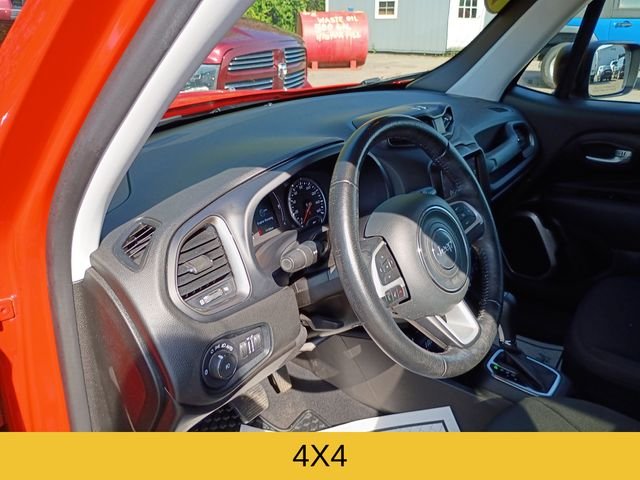 Used 2023 Red Jeep Latitude image 11