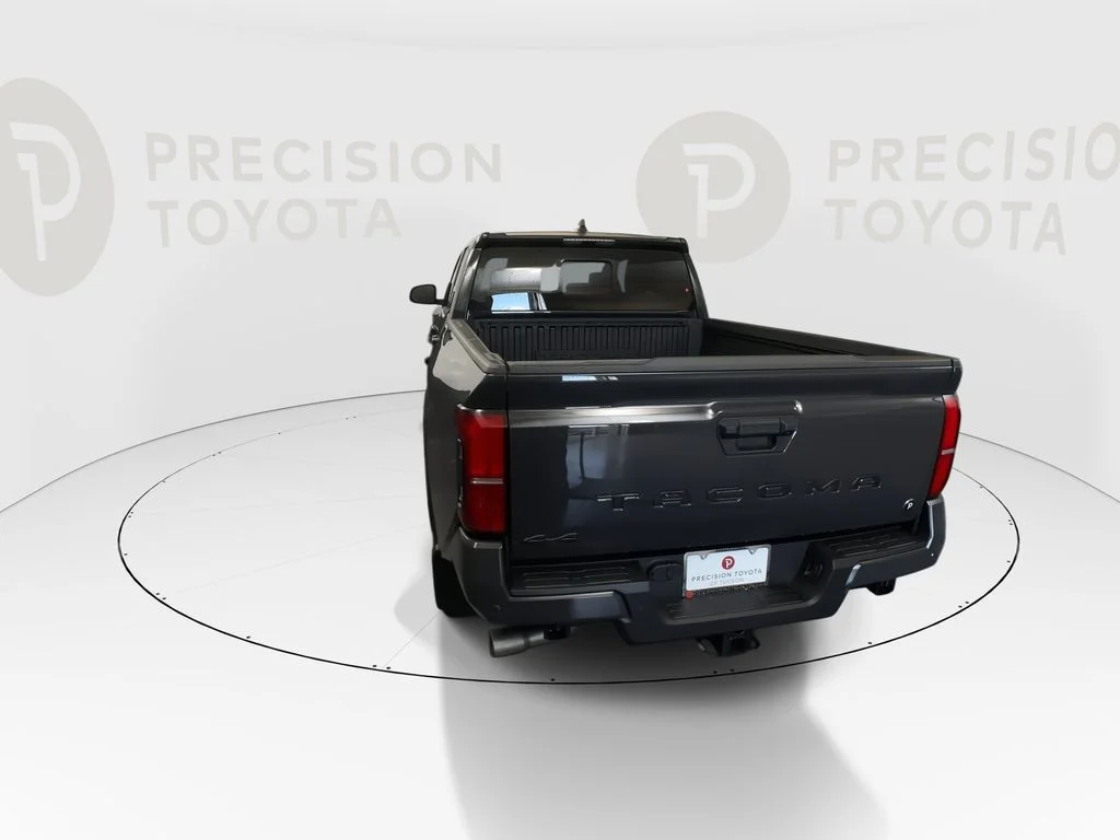 2026 Toyota Tacoma SR5 - Photo 15