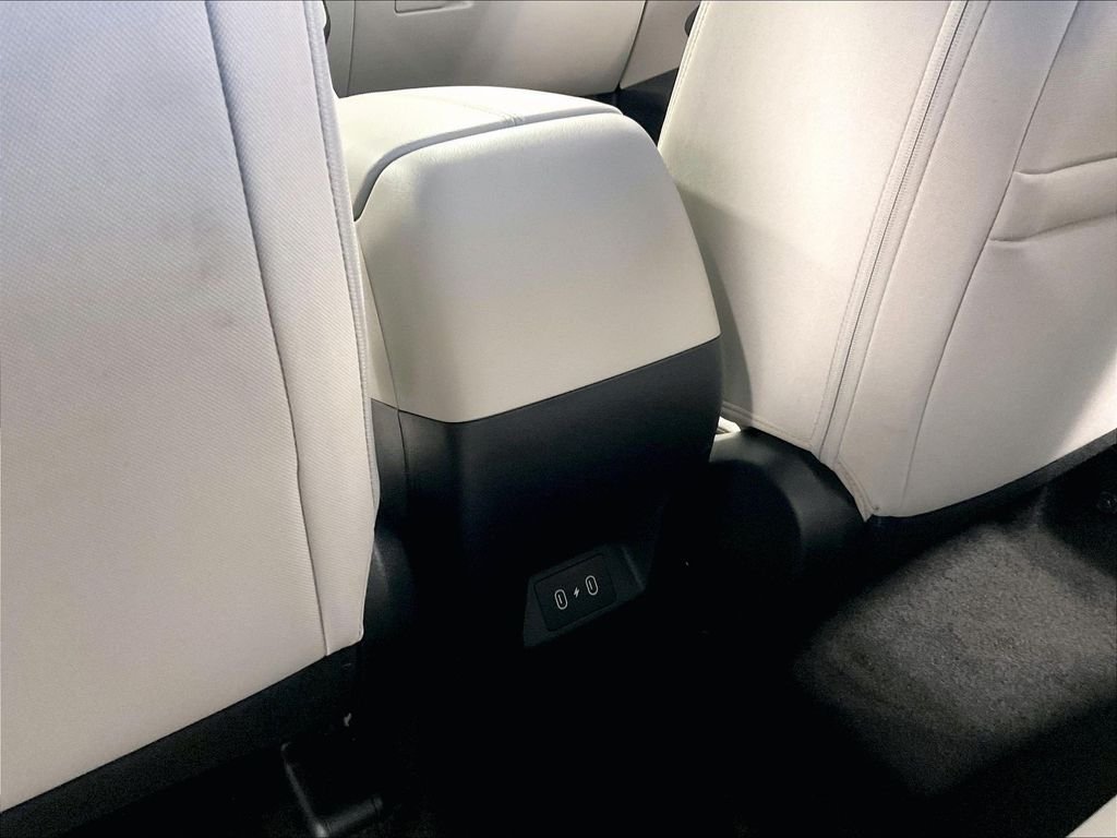 Used 2026 Black Hyundai SE image 28